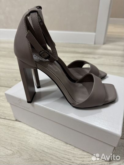 Босоножки женские 36 размер