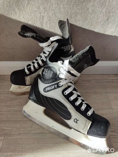 Коньки хоккейные