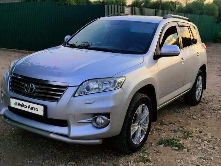Toyota RAV4: фото владельца
