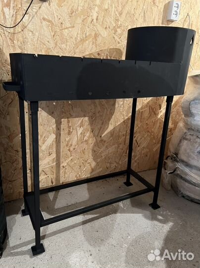 Мангал с подказанником