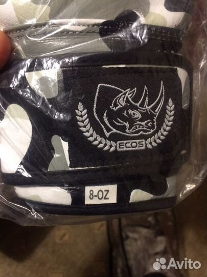 Боксерские перчатки 8oz новые кожа