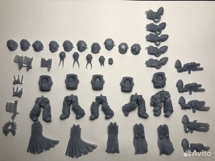 Warhammer 40000 миниатюры Khorne Terminators