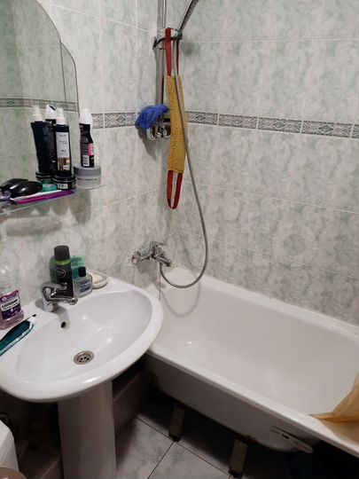 2-к. квартира, 44 м², 4/9 эт.