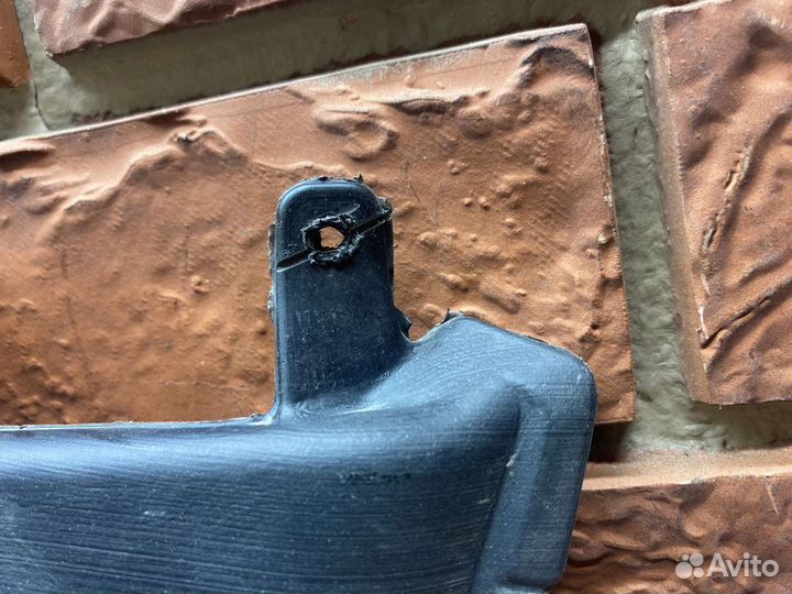 Воздуховод бампера левый Kia Carnival 2020+