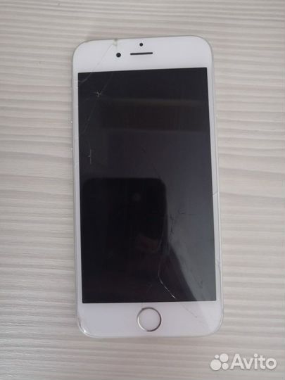 Телефон iPhone 6s