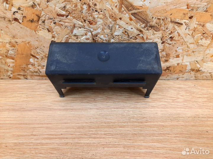 Крышка блока реле BMW E36