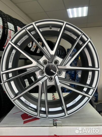 18x8,0 5x100 ET45 D72,6 enkei VV polo / Rapid