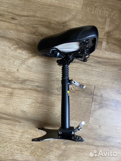 Сидение на электросамокат