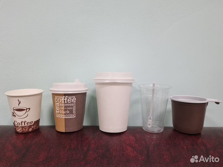Бумажные пластиковые стаканы
