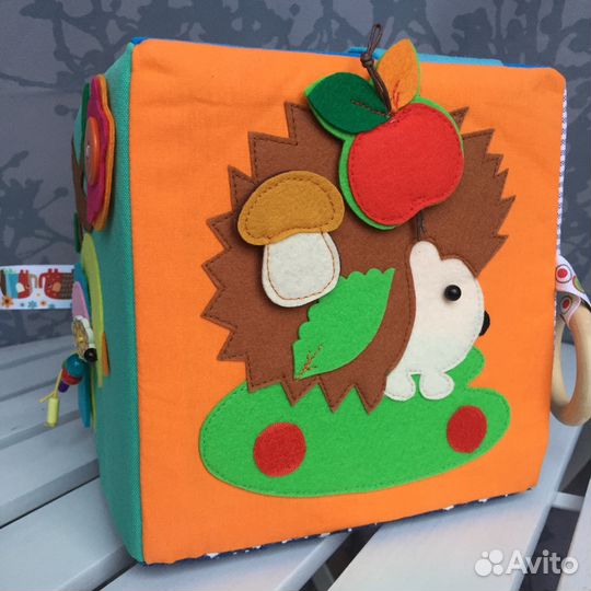 Развивающий кубик ручной работы