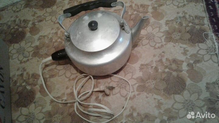 Чайник СССР железный круглый