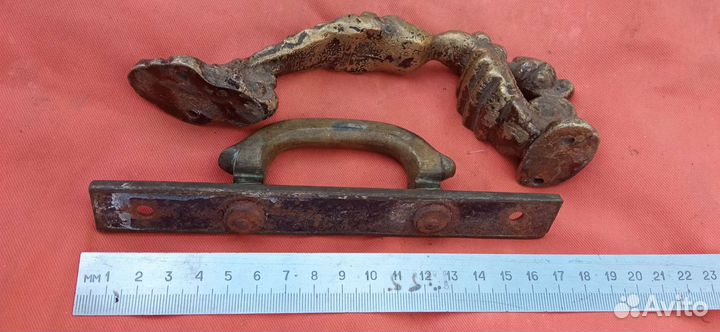 Дверные ручки