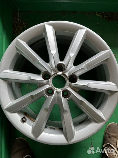 Диски на Audi Q3 R17