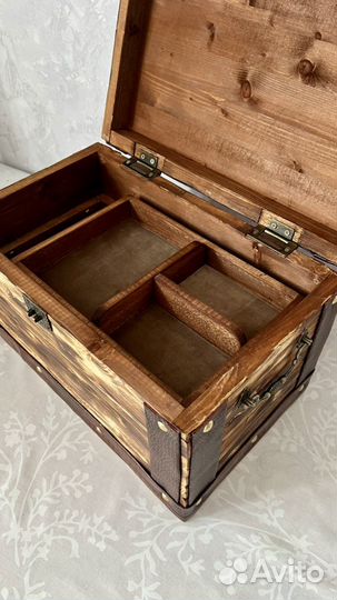 Сундук старинный