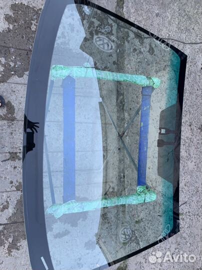Лобовое стекло на toyota camry 50