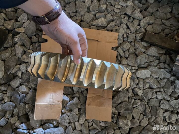 Продам шестерню головы поворота ковша tatra UDS