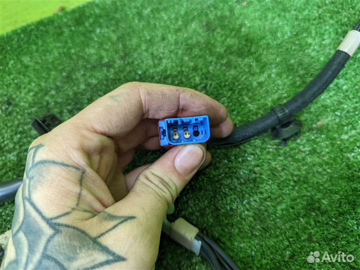 Коса Toyota Land Cruiser URJ202 1UR-FE 2012