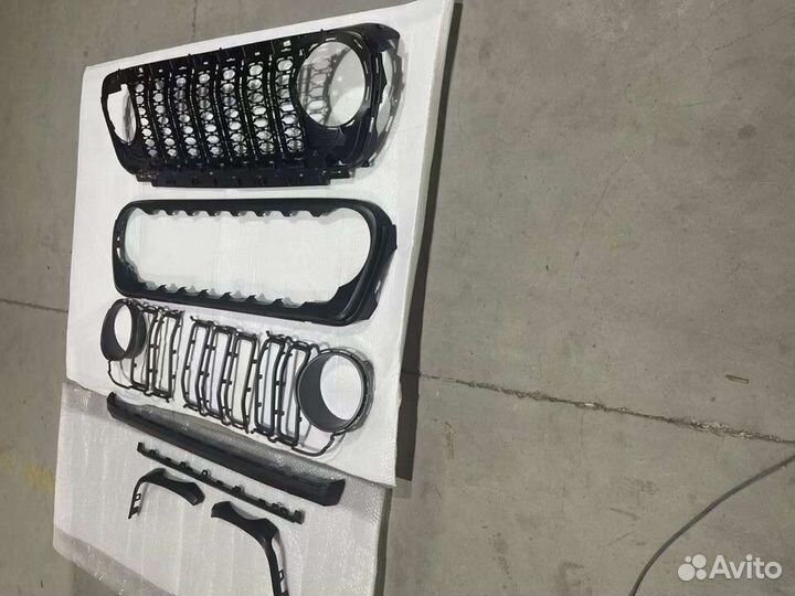 Решетка радиатора Jeep Wrangler JL Gladiator JT 20