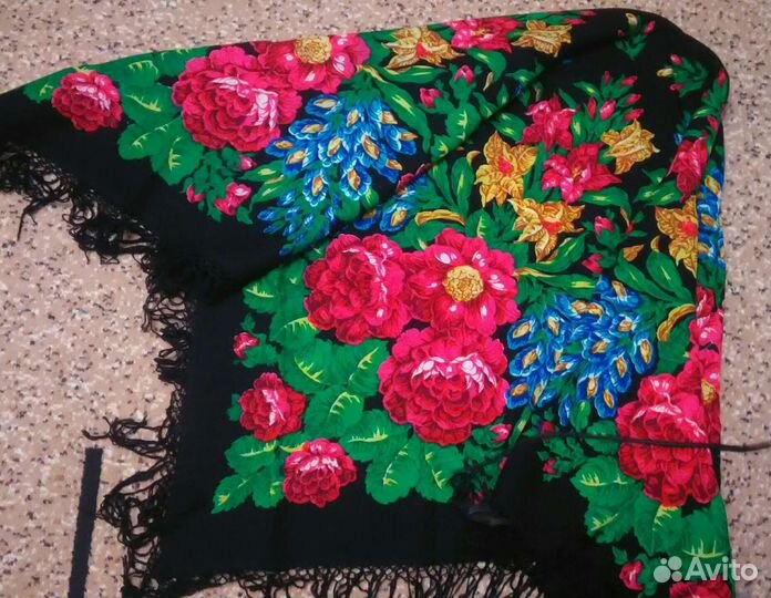 Платок шерстяной