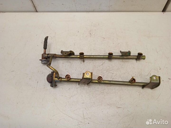 Рейка топливная (рампа) Nissan Teana J31 2.3