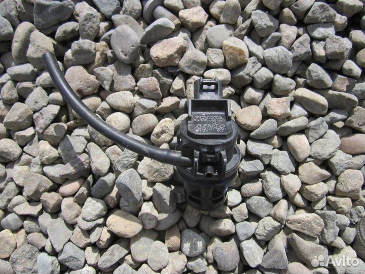 Мотор бачка омывателя Toyota Corolla Fielder