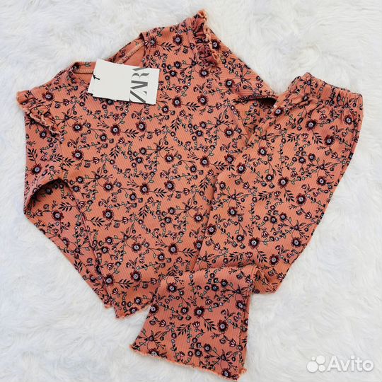 Костюм для девочки Zara 98,104,110,116,128