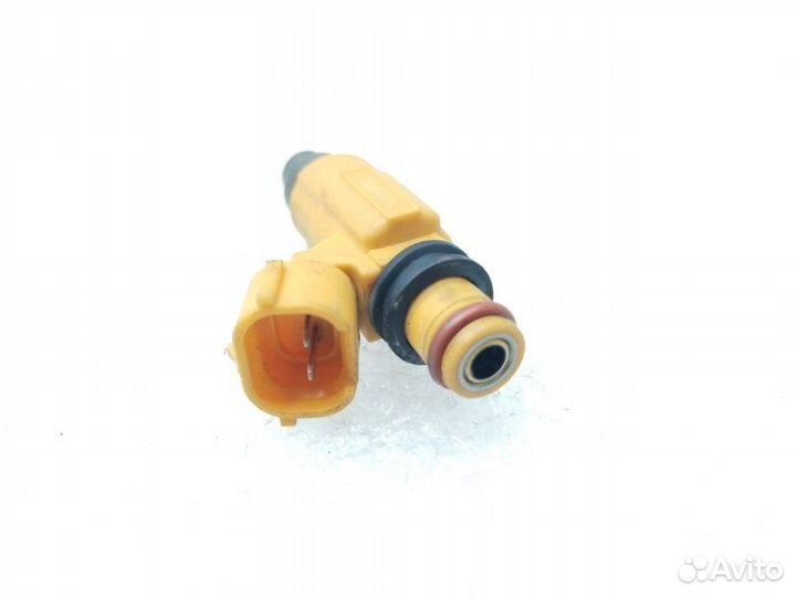 Форсунка топливная Mitsubishi Galant 8 2.0 4G63