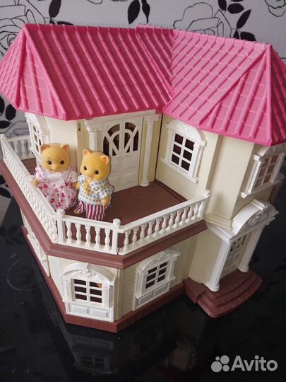 Домик для Sylvanian Families