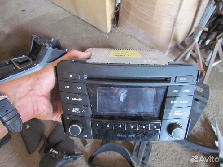 Хундай I40 салон, магнитолла, центральная консоль