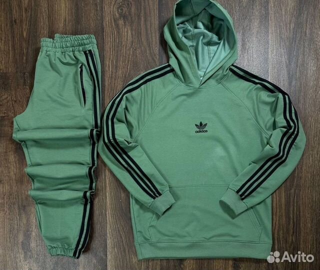 Спортивный костюм Adidas