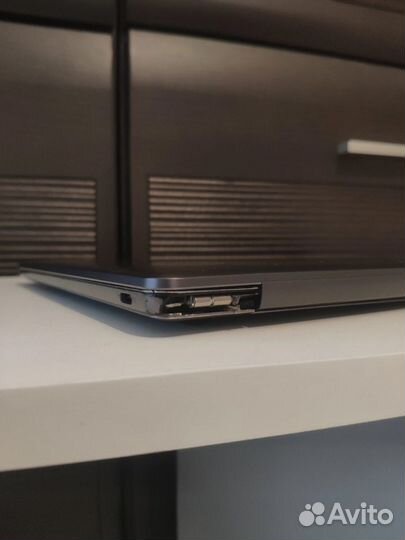 Huawei matebook 13 Core i5/ 8gb/ ssd256