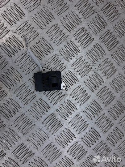 Расходомер воздуха Suzuki Swift 3 2007 1380084E00