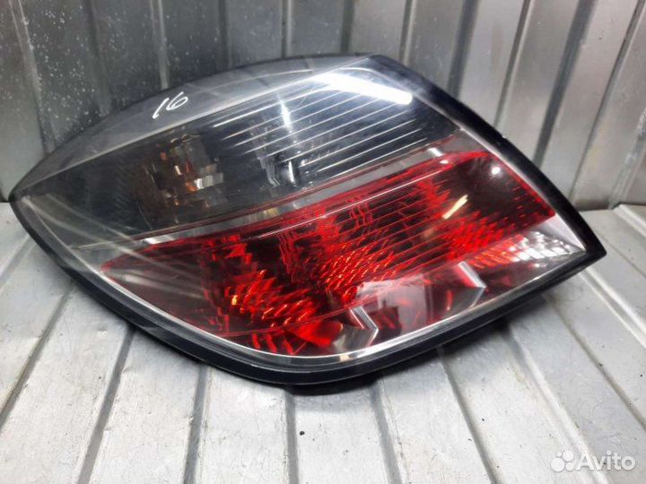 Фонарь задний левый Opel Astra H хэтчбек 1.4 2006