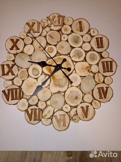 Часы настенные из спилов можжевельника
