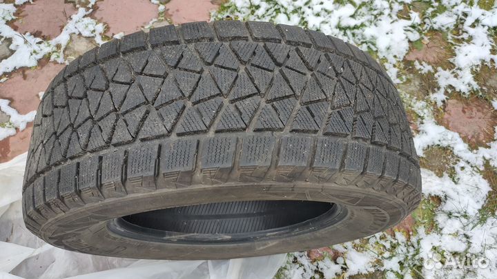 Bridgestone Blizzak DM-V2 285/60 R18 116