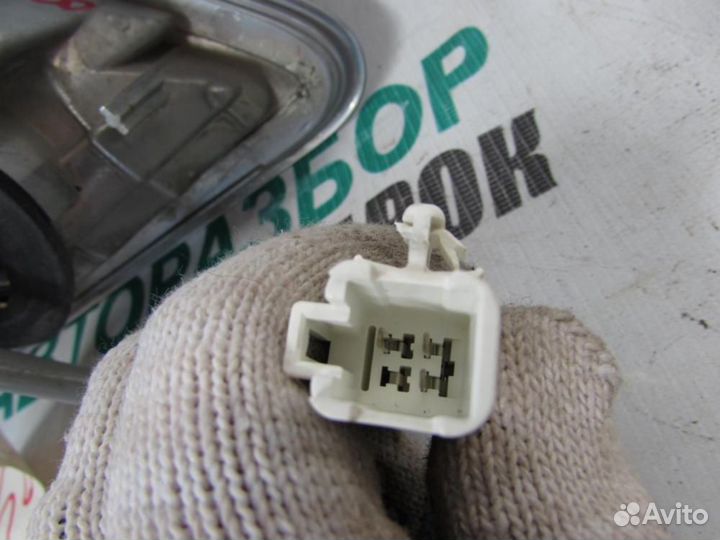 Фонарь задний внутренний правый для Lexus ES 300 1