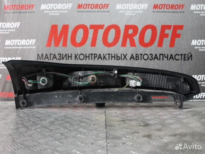 Стоп правый Ниссан Серена C25 D008 А010