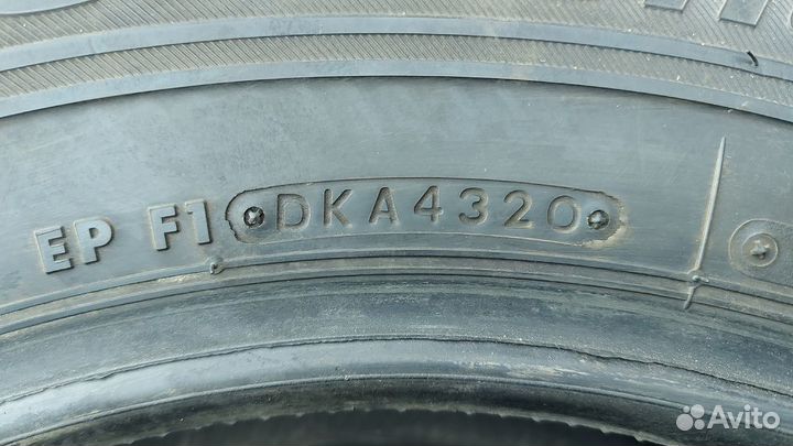 Bridgestone Blizzak VRX 215/60 R16