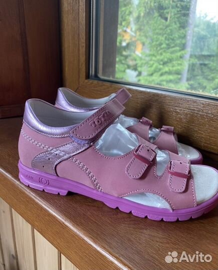Сандалии totta 32 новые