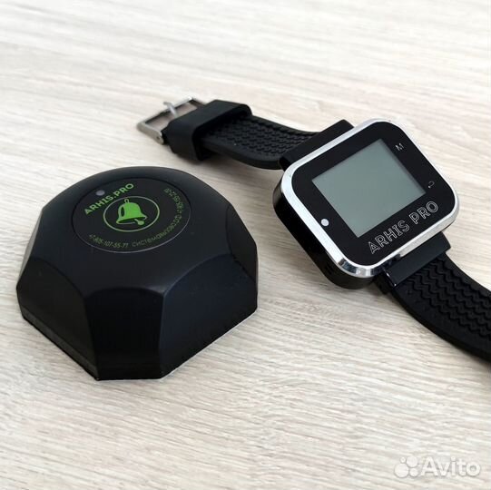 Кнопка вызова официанта персонала и часы Практик