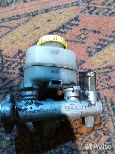 Главный тормозной цилиндр Nissan