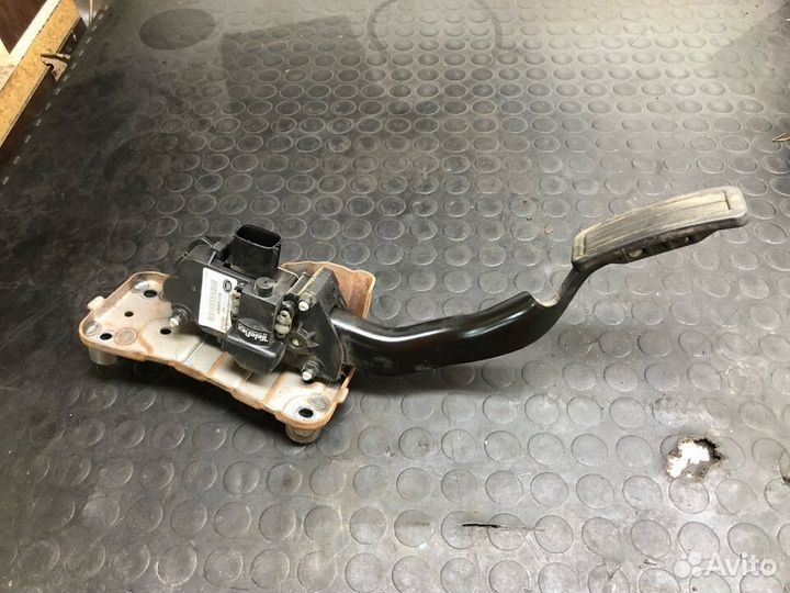 Педаль газа Land Rover Discovery III