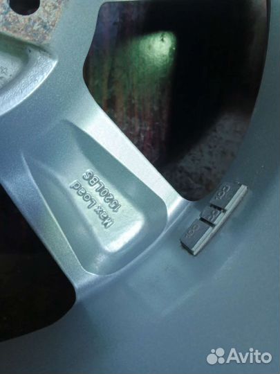 Michelin X-Ice North 4 225/60 R17