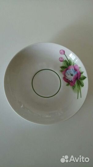 Блюдце от чайного сервиза 