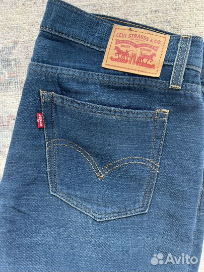 Женские брюки джинсы levis 28 размер