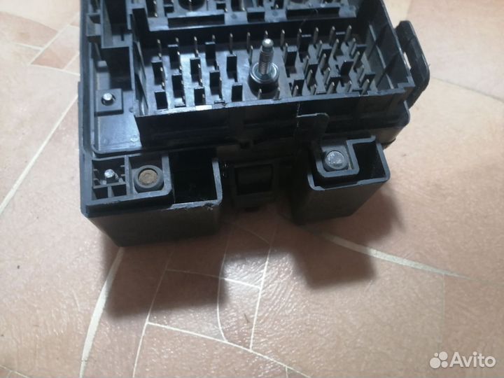 Блок предохранителей подкапотный киа церато 1