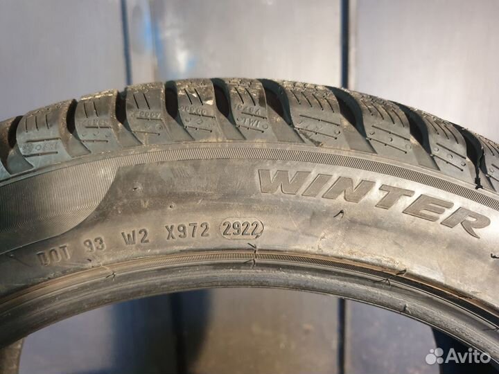 Pirelli Winter Sottozero 3 245/45 R19 и 275/40 R19 102V
