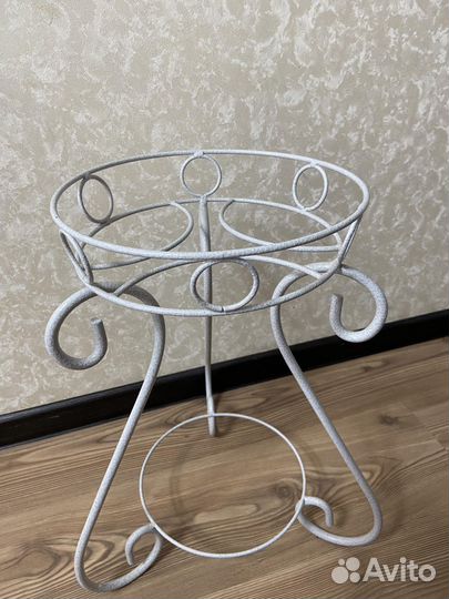 Подставка под цветок