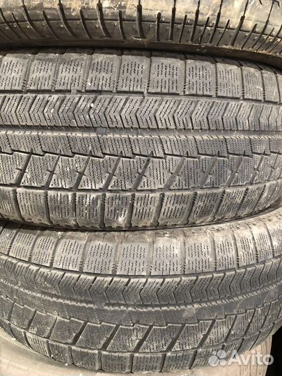 Bridgestone Blizzak VRX 215/60 R16 95S
