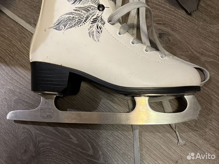 Коньки фигурные